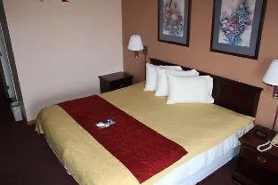 Super 8 By Wyndham Hotel 2*