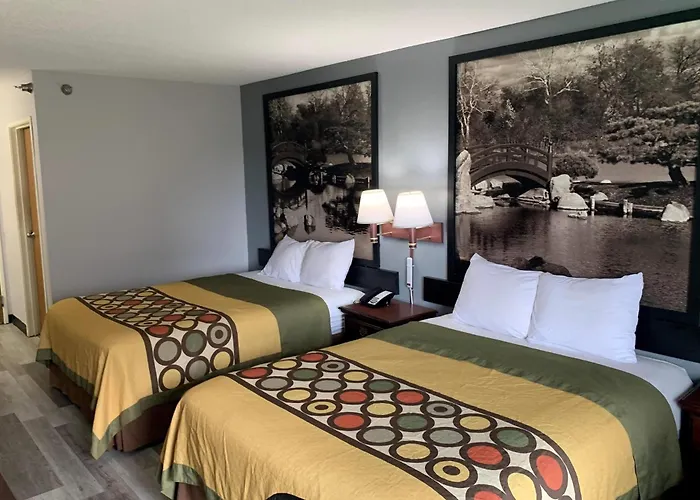 Hotel Super 8 By Wyndham 2*