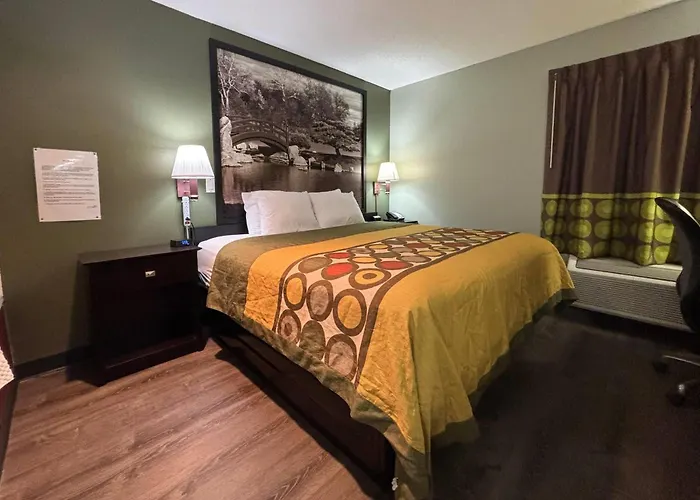 Super 8 By Wyndham Hotel Chenoa