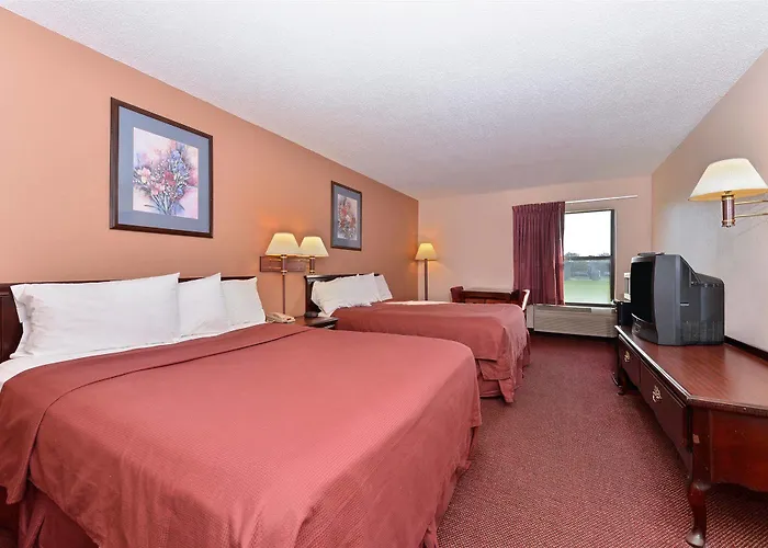 Super 8 By Wyndham Hotel